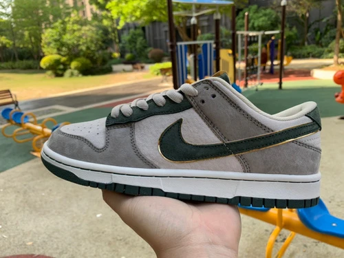 Katsuhiro Otomo x Nike Dunk Low White Grey Green LF0039-011