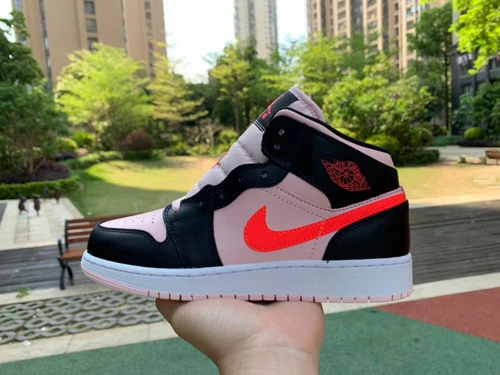 Air Jordan 1 Mid Black Pink Sneakers 554725-604