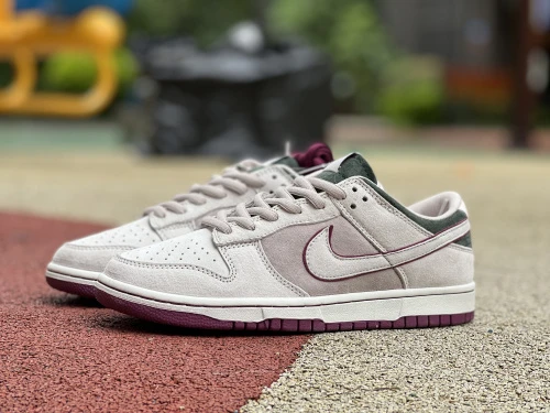 Katsuhiro Otomo x Nike Dunk Low Beige Purple LF0039-013