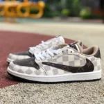 Travis Scott x Nike Air Jordan 1 Low Brown Sneakers DM7866-616