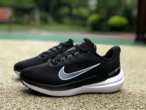 Nike Air Winflo 9 Black White Running Shoes DD6203-001