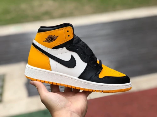 Air Jordan 1 High OG Yellow Toe 575441-711