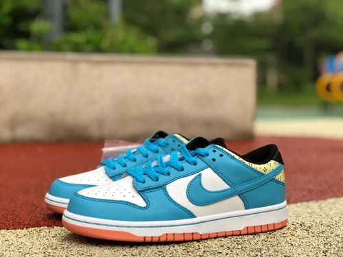 Nike Dunk Low "Kyrie" Blue White DN4179-400