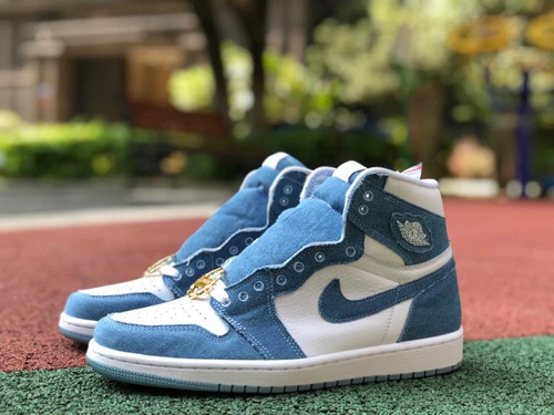 Air Jordan 1 High OG Blue White Sneakers DM9036-104