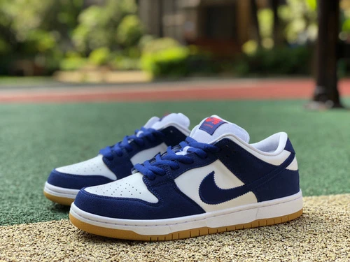 Nike SB Dunk Low "Los Angeles Dodgers" DO9395-400