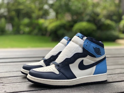 Air Jordan 1 "Obsidian" Premium Edition High-Top Sneaker 555088-140