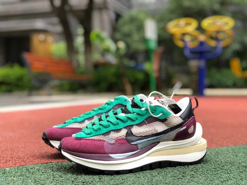 Nike x Sacai Vaporwaffle Red DD3035-200