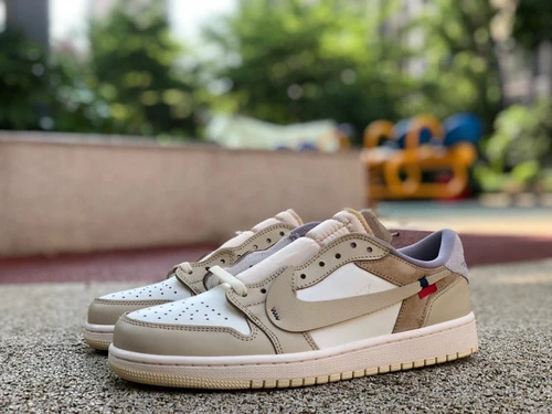 Travis Scott x Air Jordan 1 Low LV Low-Top Sneaker CZ0790-102