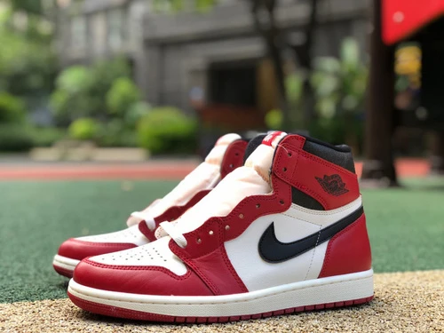 Air Jordan 1 High OG Chicago Reimagined High-Top Sneaker DZ5485-612