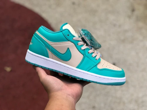 Air Jordan 1 Low "Aqua Blue" Retro Low-Top Basketball Sneaker DC0774-131