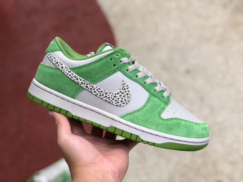 Nike Dunk Low "Safari Swoosh" Green DR0156-300