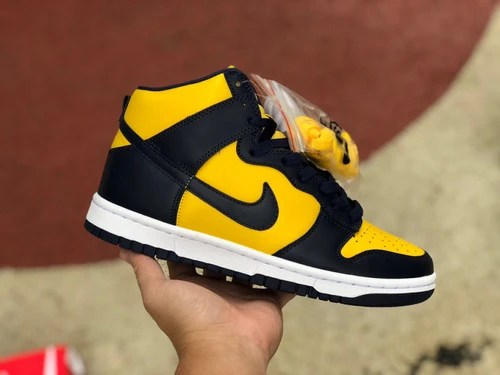 Nike Dunk High "Michigan" 2020 Retro CZ8149-700