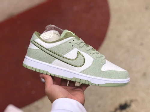 Nike Dunk Low "Fleece" White Green DQ7579-300