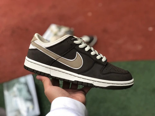 Katsuhiro Otomo x Nike Dunk Low Black Brown LF0039-032