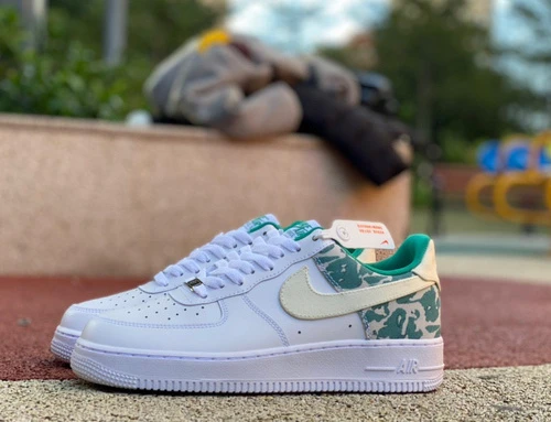 Nike Air Force 1 '07 LV8 Coconut Milk Neptune Green Sneakers DX3365-100