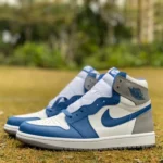 Air Jordan 1 High OG True Blue High-Top Sneaker DZ5485-410