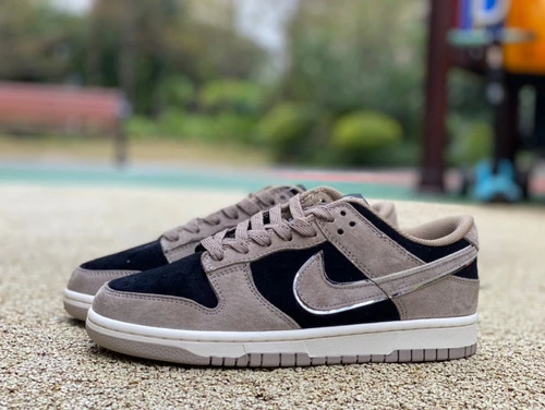 Tomo Katsuhiro x Nike SB Dunk Low "Steamboy OST" Light Brown Black