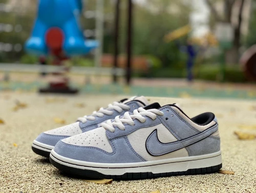 Tomo Katsuhiro x Nike SB Dunk Low "Steamboy OST" Light Grey Blue FF0