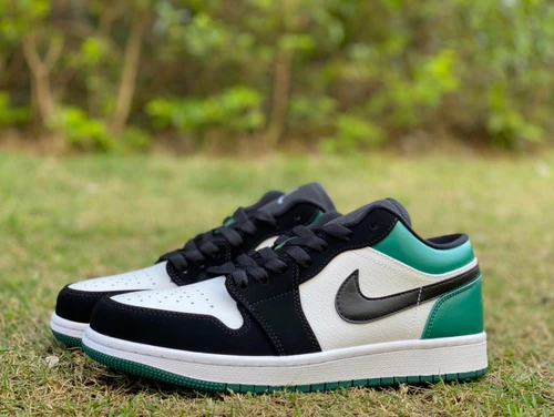 Air Jordan 1 Low "Black Green Toe" Low-Top Basketball Sneaker 553558-113