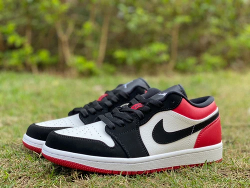 Air Jordan 1 Low "Black Toe" Classic Low-Top Sneaker 553558-116