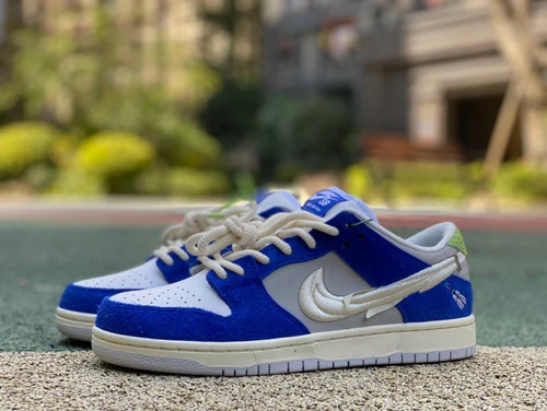 FLY x Nike SB Dunk Low "Game Royal" White Blue DQ5130-400