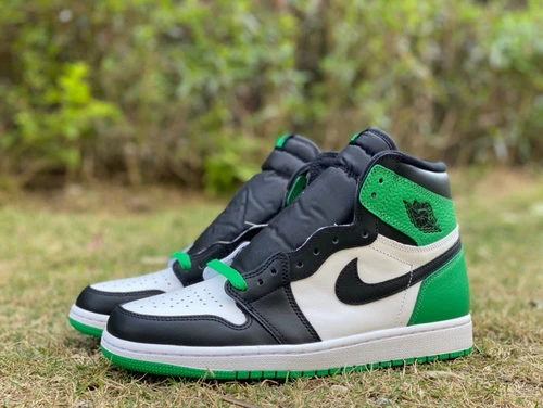 Air Jordan 1 High OG "Lucky Green" Black White Green DZ5485-031