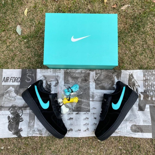 Tiffany & Co. x Nike Air Force 1 Black