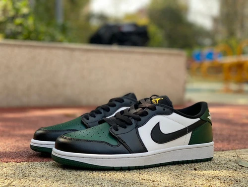 Air Jordan 1 Low Golf "Black Green" Golf Sneaker DD9315-107