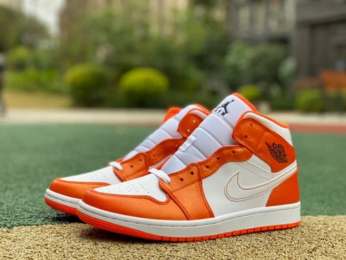 Air Jordan 1 Mid SE White Orange Sneakers DM3531-800