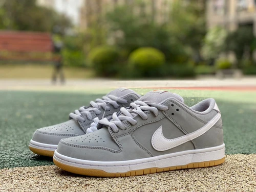 Nike SB Dunk Low "Grey Gum" DV5464-001