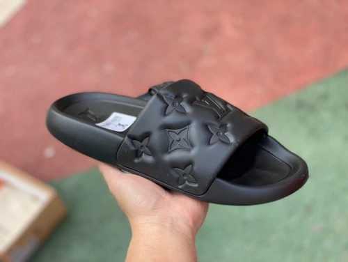 LOUIS VUITTON WATERFRONT Slides Black