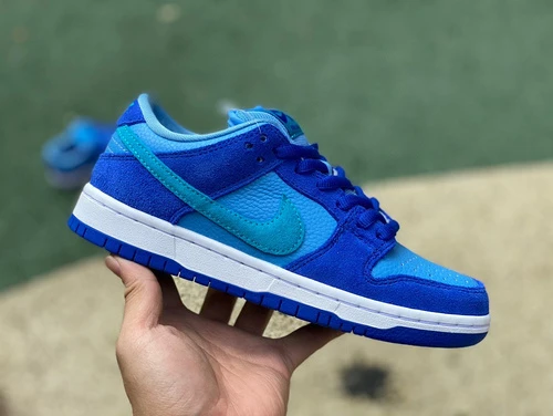 Nike SB Dunk Low "Blue Raspberry" DM0807-400