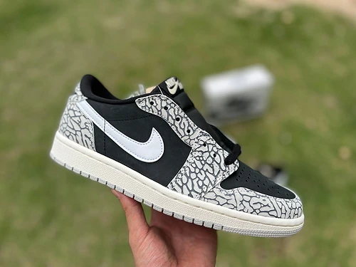 Air Jordan 1 Low OG "Black Cement" Grey Black Sneakers cz0790-001