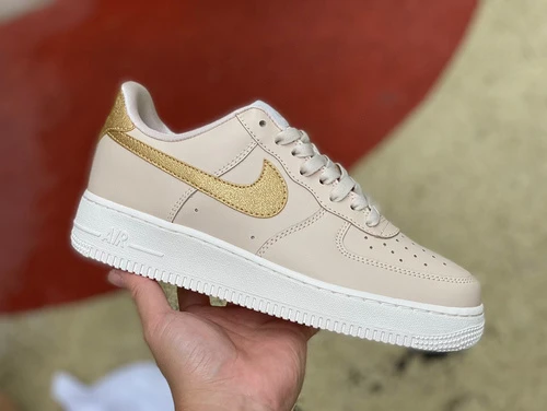 Nike Air Force 1 Light Yellow DQ7569-102