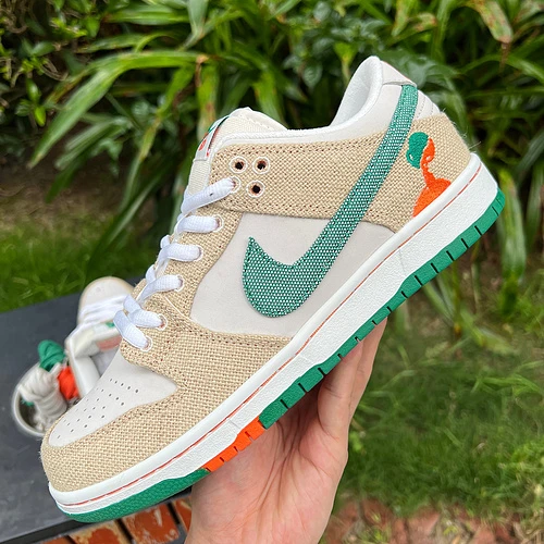 Jarritos x Nike SB Dunk Low FD0860-001