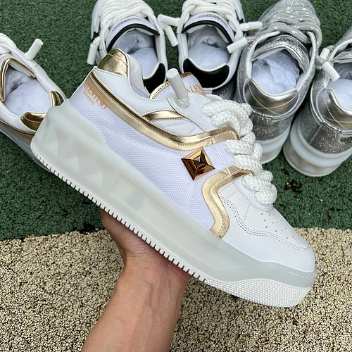 Valentino One Stud Gold White