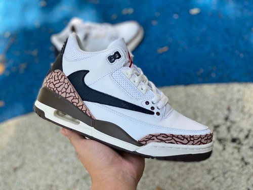 Air Jordan 3 x Travis Scott "Reverse Mocha" 136064-168