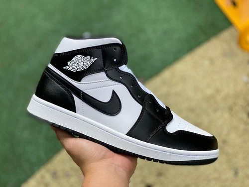 Air Jordan 1 Mid Black White Sneakers DV0991-101