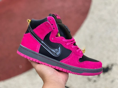 Run The Jewels x Nike Dunk SB High Pink Black DX4356-600