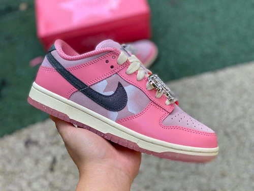 Nike Dunk Low "Barbie" Pink FN8927-621