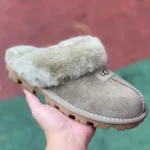 UGG Scuffette Beige Slides