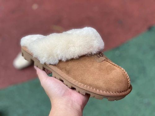 UGG Scuffette Brown Slides