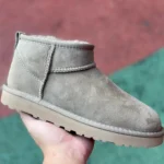 UGG Tasman Green Platform Mid-Top