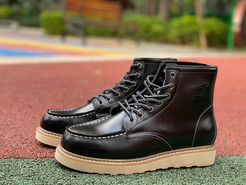 Dr. Martens Black