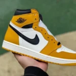 Air Jordan 1 High OG "Yellow Ochre" High-Top Sneaker DZ5485-701