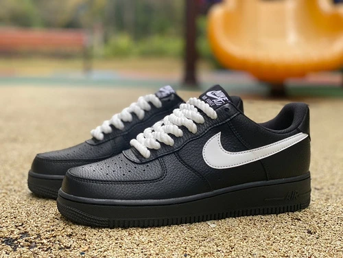 Nike Air Force 1 Black White