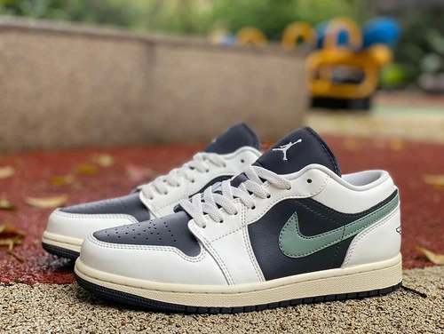 Air Jordan 1 Low WMNS White Black Green Sneakers DC0774-001