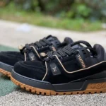 LOUIS VUITTON Trainer Maxi Black