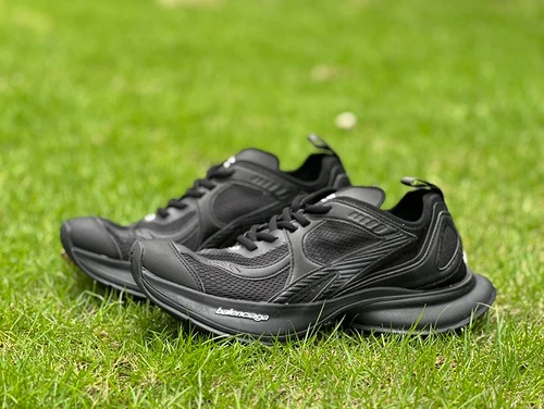 Balenciaga Circuit Black