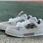 LOUIS VUITTON Trainer Beige Grey